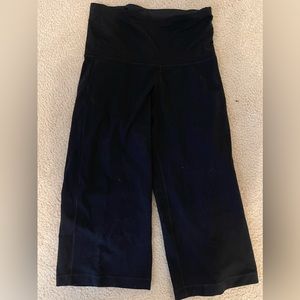 Lululemon Small Black Capri Legging Yoga Pants Wide Leg